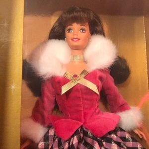 Winter Rhapsody Barbie Brunette - Avon 1994